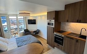 Beau studio neuf, vue Marina